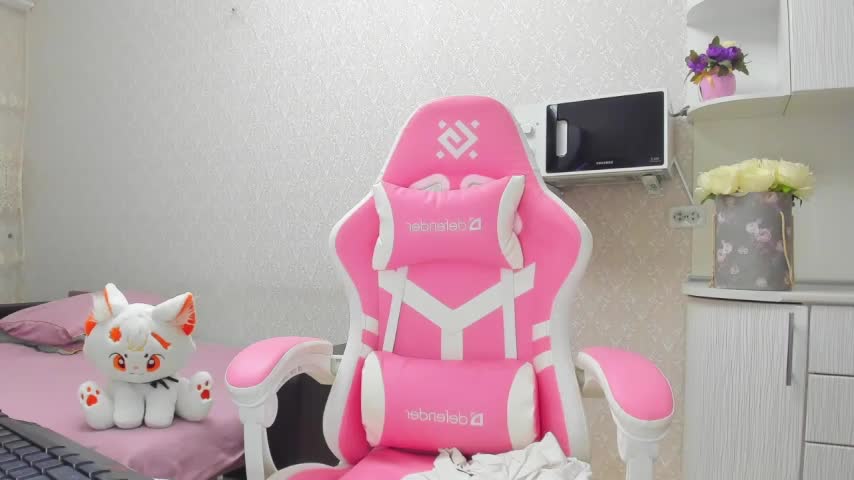 Hi_Kitti Adult Chat August 9, 2025