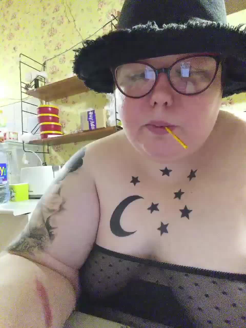 Svetlanka86 Adult Chat August 9, 2025