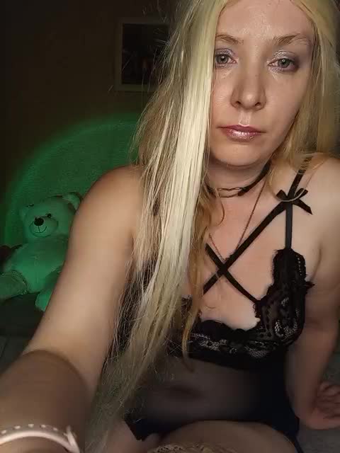 -VeroNika- Adult Chat August 9, 2025