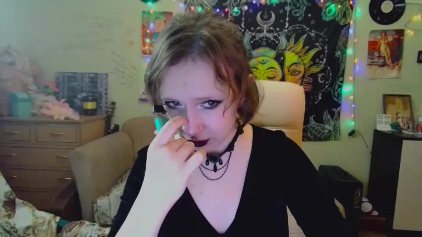 Lil_foxxx Adult Chat August 8, 2025