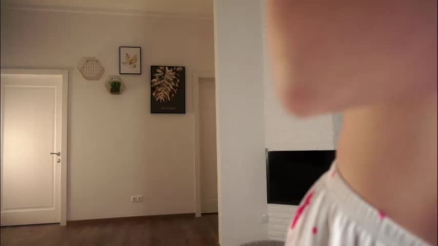 emmyleri Adult Chat August 9, 2025