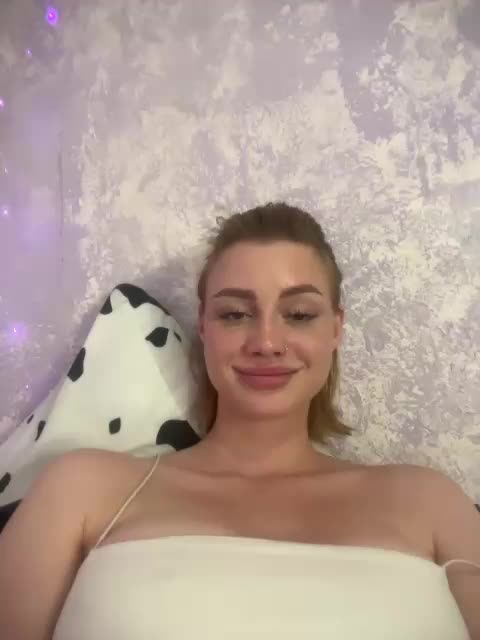 ice-hot Adult Chat August 9, 2025