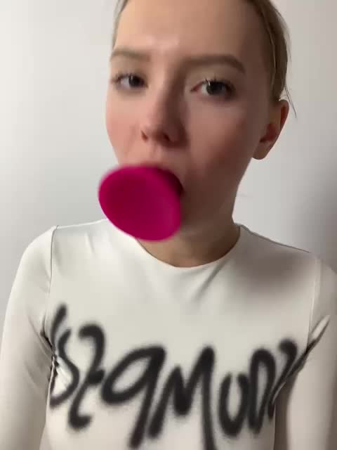 -Nezukoo- Adult Chat August 9, 2025