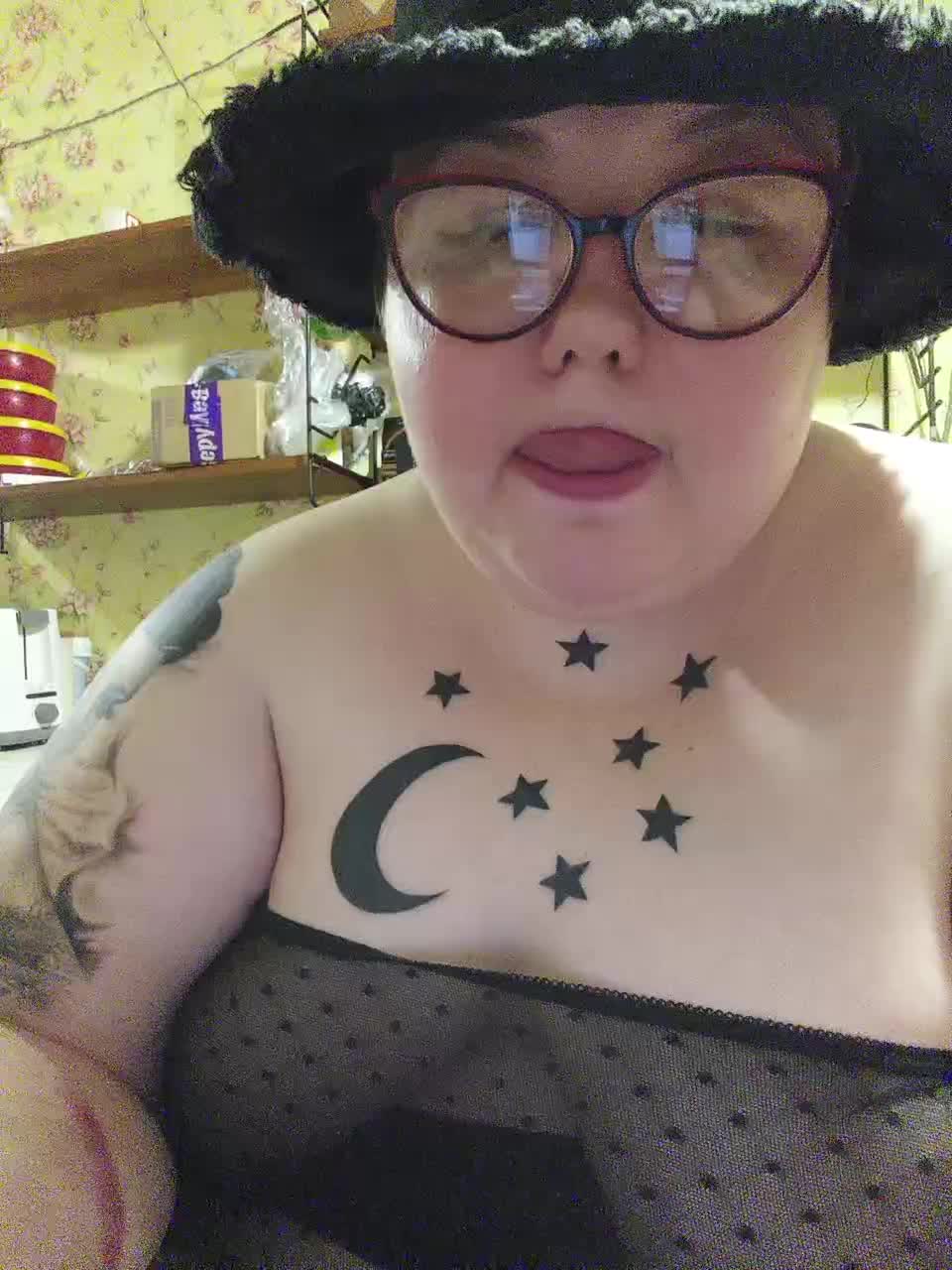 Svetlanka86 Adult Chat August 9, 2025