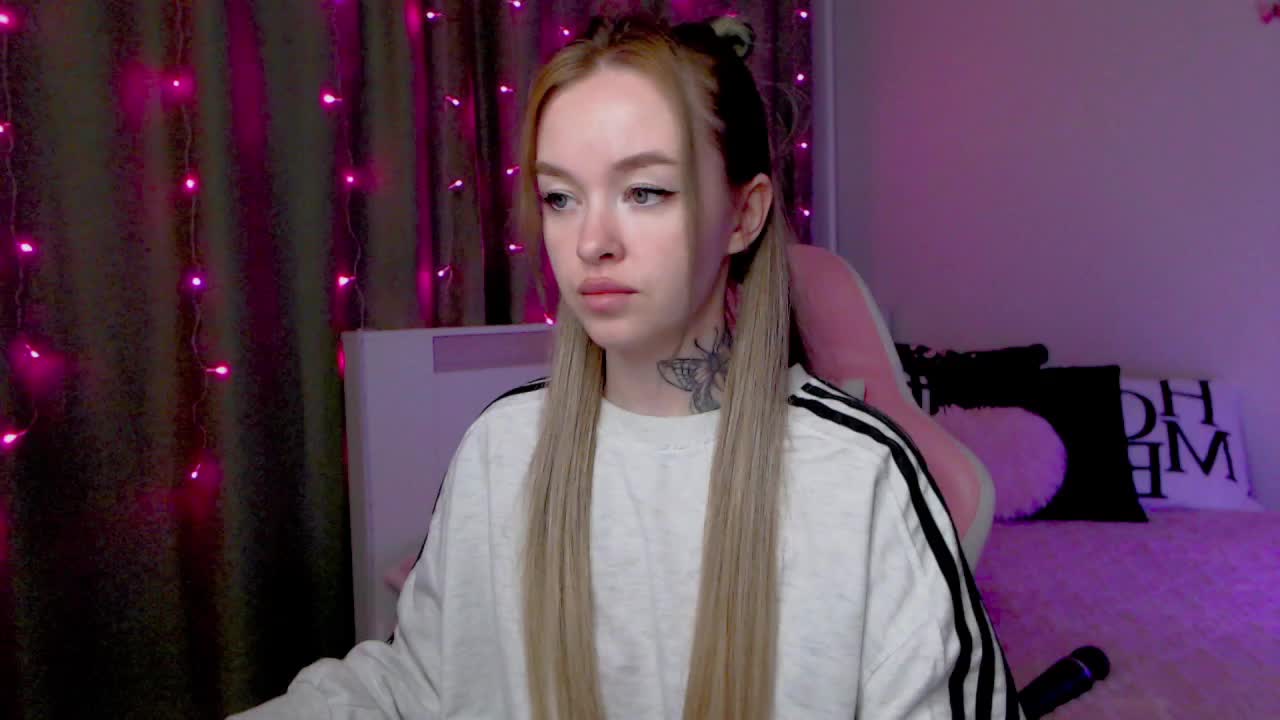 NaughtyMable Adult Chat August 9, 2025