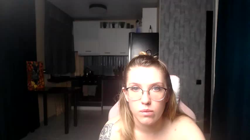 Reginasmilee Adult Chat August 9, 2025