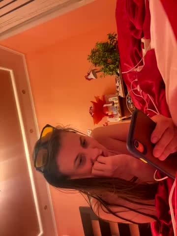 Flossy_Vettie Adult Chat August 9, 2025