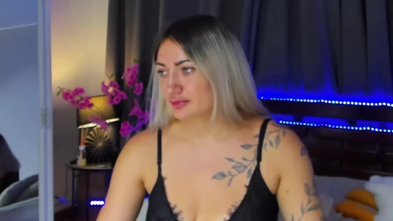 MikkiShows Adult Chat August 9, 2025