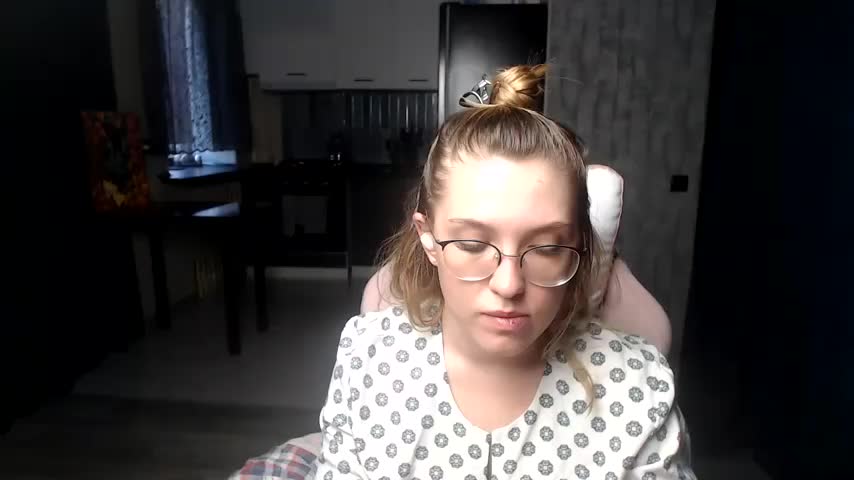 Reginasmilee Adult Chat August 9, 2025