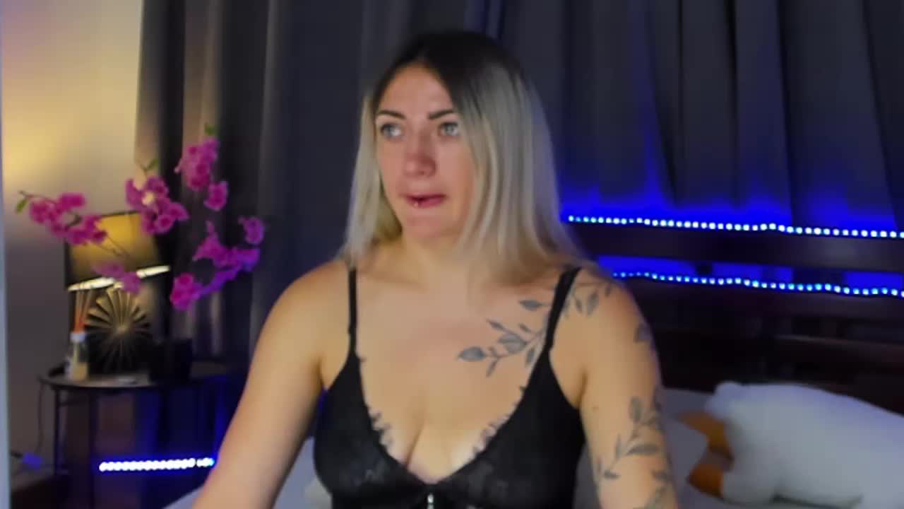 MikkiShows Adult Chat August 9, 2025