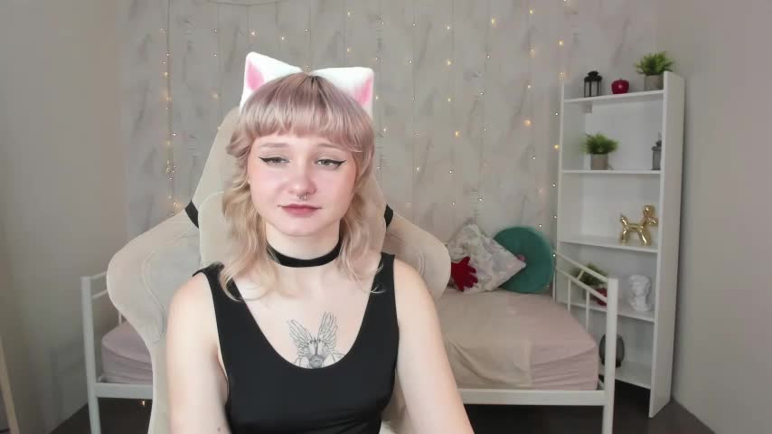 Tori_Cutie Adult Chat August 9, 2025