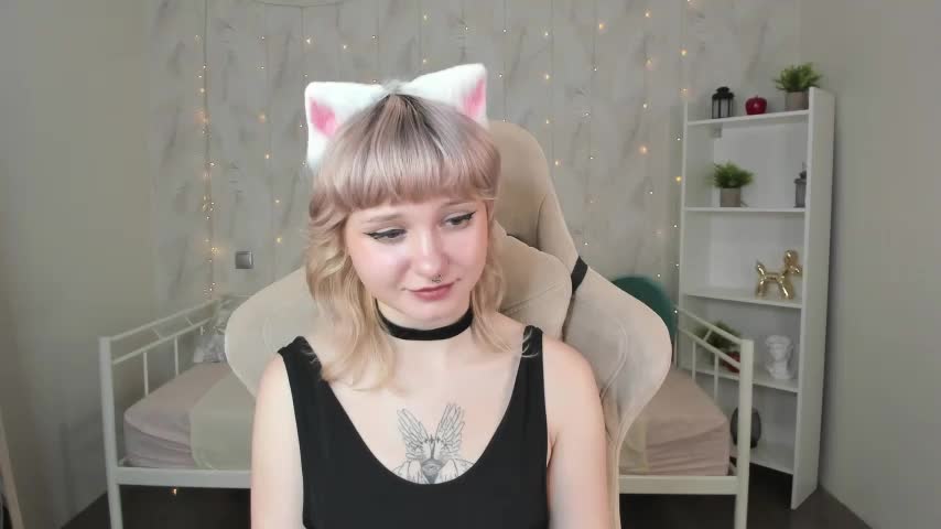 Tori_Cutie Adult Chat August 9, 2025