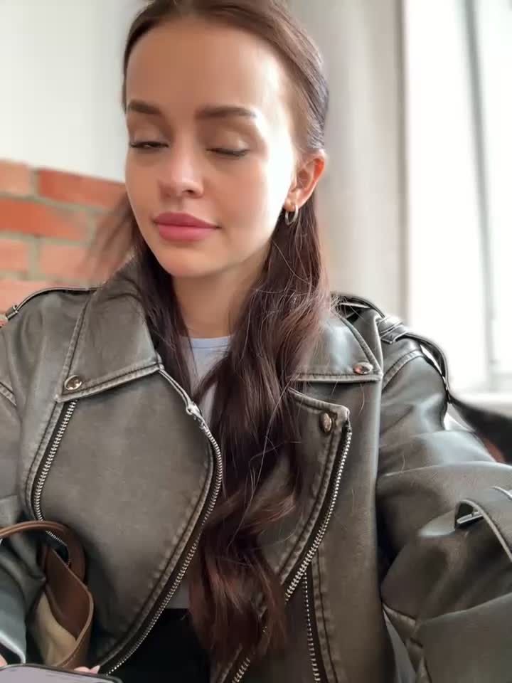 AngelinaTeller Adult Chat August 9, 2025