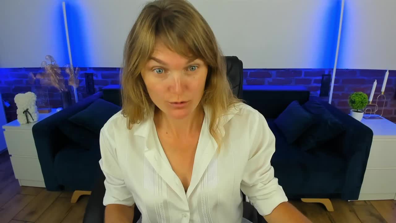 Annabel-xxx Adult Chat August 9, 2025