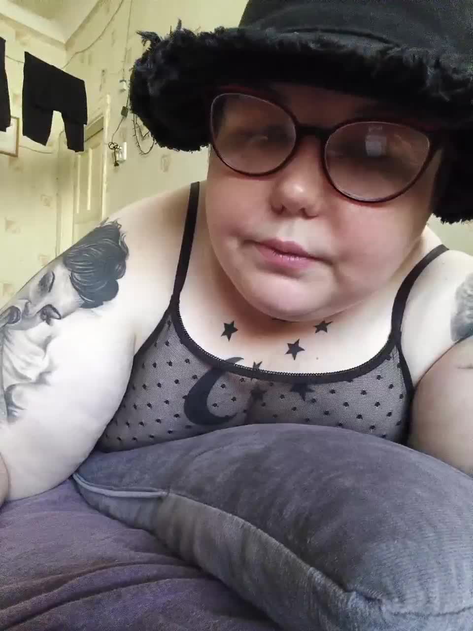 Svetlanka86 Adult Chat August 9, 2025