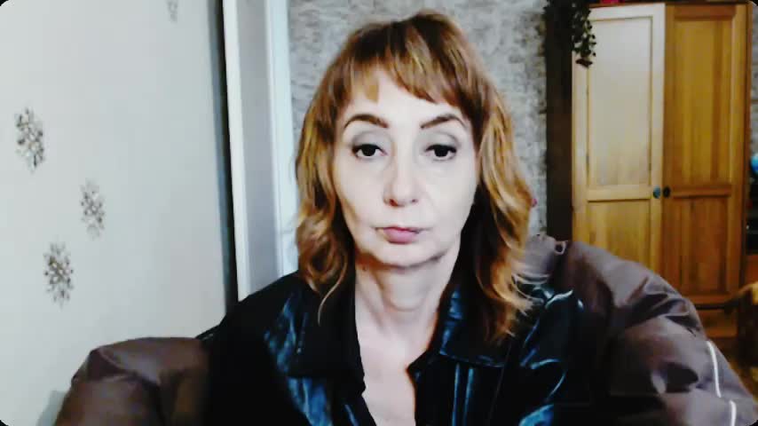 AnnieEltgant Adult Chat August 9, 2025