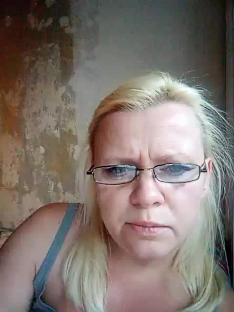 -WhiteQueen- Adult Chat August 9, 2025