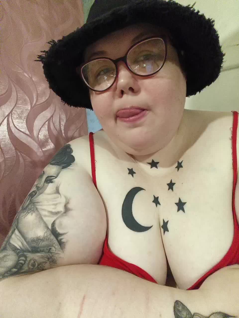 Svetlanka86 Adult Chat August 10, 2025