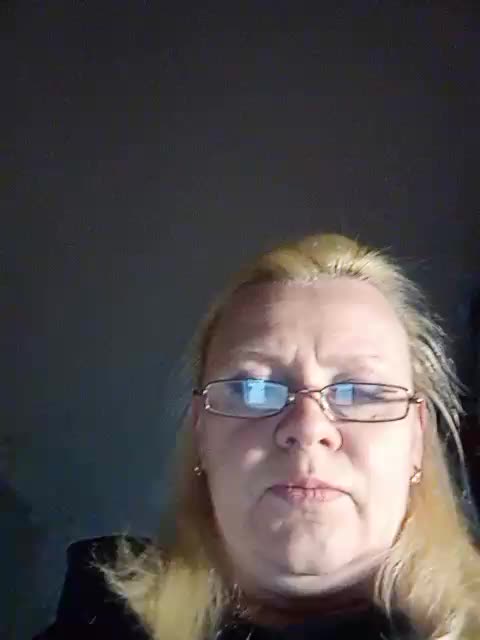 -WhiteQueen- Adult Chat August 10, 2025