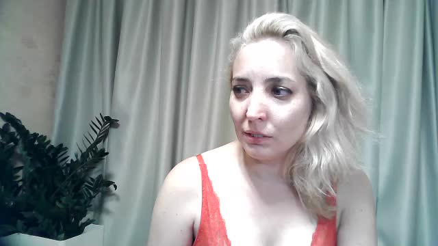 mariska-kiska Adult Chat August 10, 2025