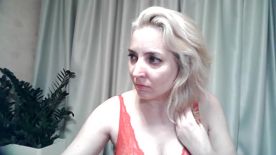 mariska-kiska Adult Chat August 10, 2025