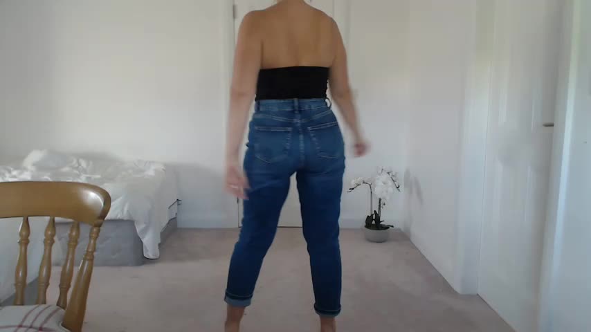 Mallinia Adult Chat August 10, 2025