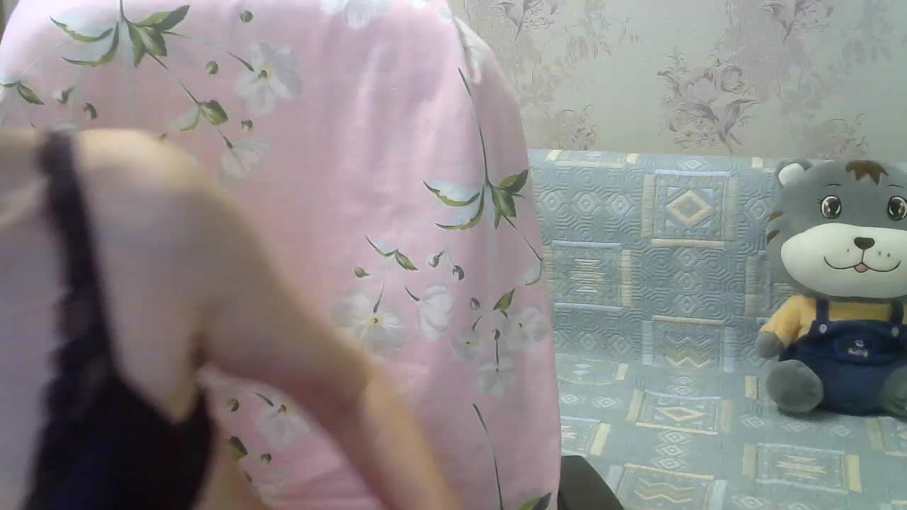 Red-Rose-777 Adult Chat August 9, 2025