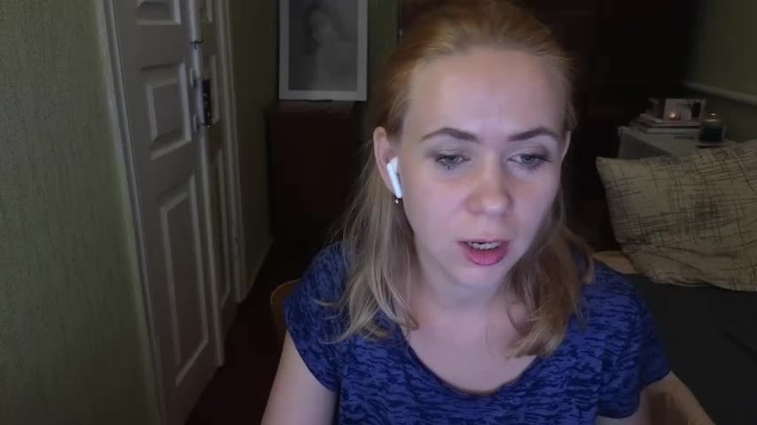 Riley_Roo Adult Chat August 10, 2025