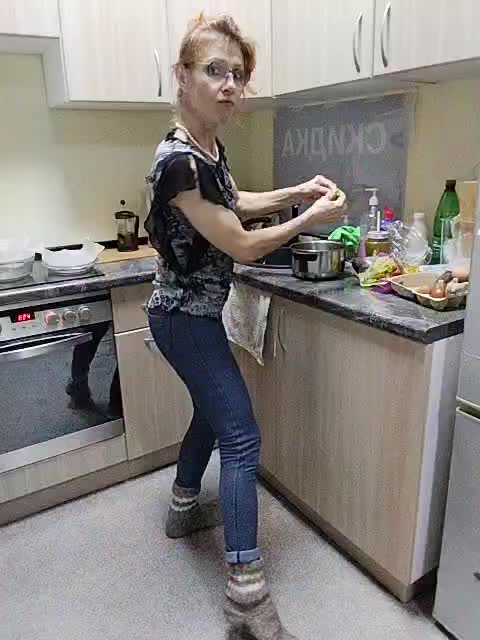 Yuliya77 Adult Chat August 10, 2025