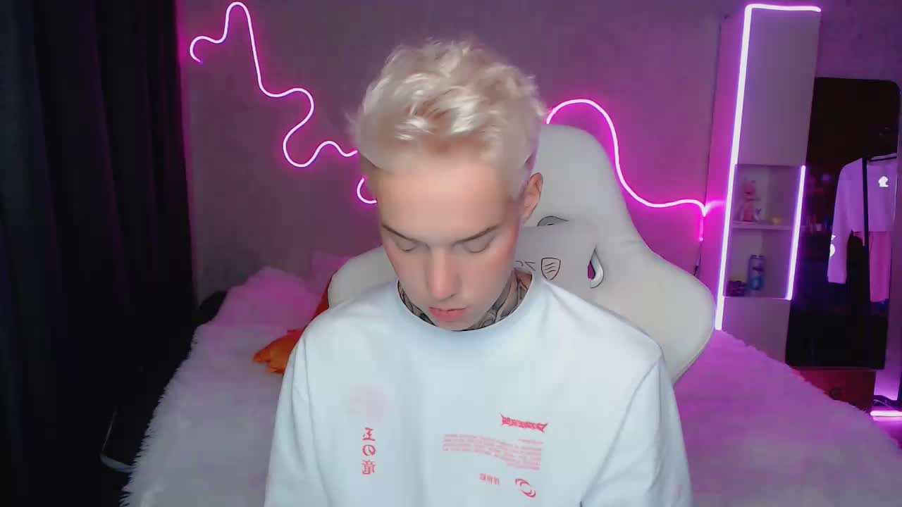 tezes Adult Chat August 10, 2025