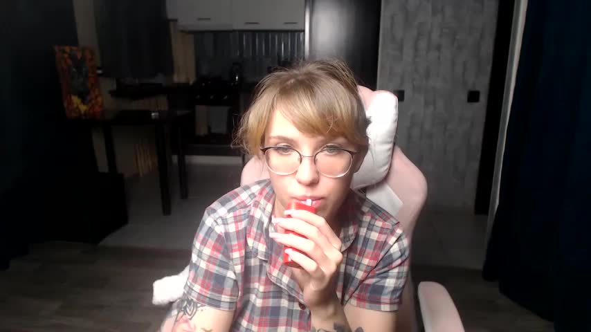 Reginasmilee Adult Chat August 10, 2025