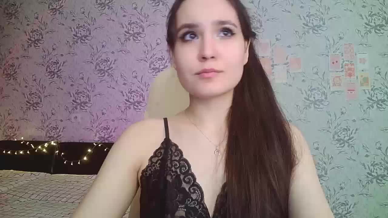 annie-fleur Adult Chat August 10, 2025