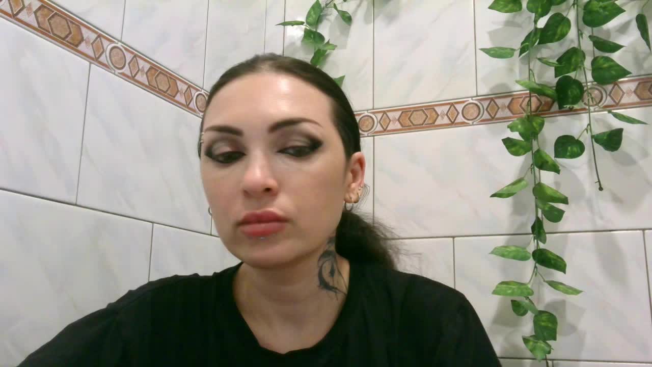 TvarRoxy Adult Chat August 10, 2025