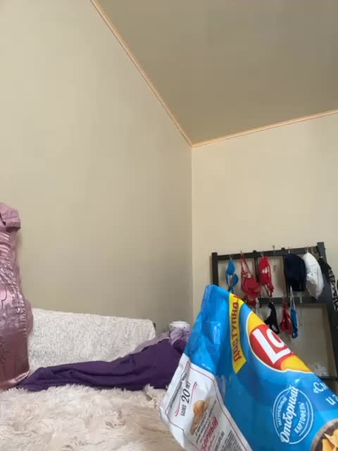 GoldPussy69 Adult Chat August 10, 2025