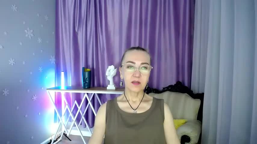 queen_a_n_i Adult Chat August 10, 2025