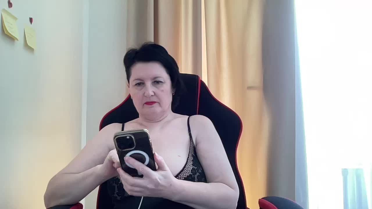 HotMilfPussy Adult Chat August 10, 2025