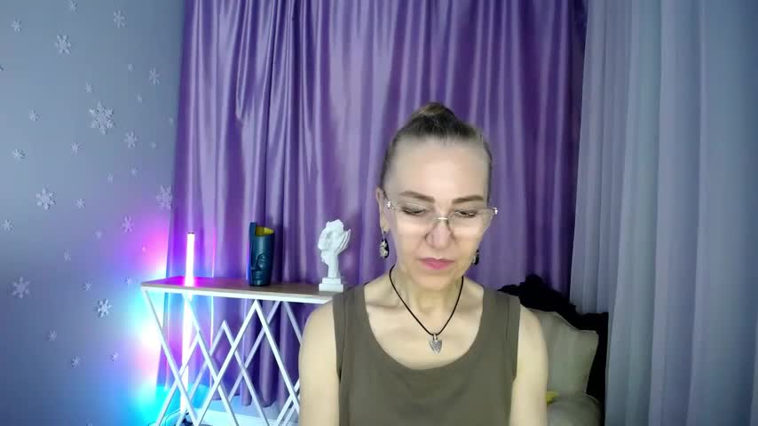 queen_a_n_i Adult Chat August 10, 2025