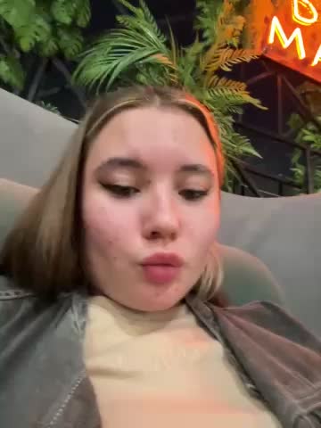 StephanieMur Adult Chat August 10, 2025