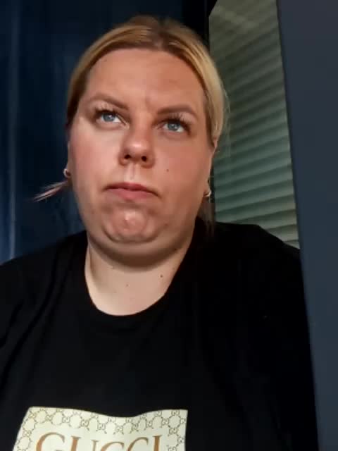 blondy_girl1499 Adult Chat August 10, 2025