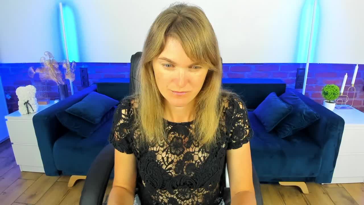 Annabel-xxx Adult Chat August 11, 2025