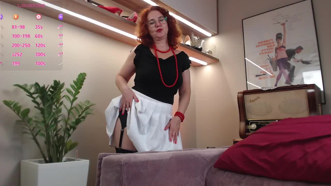 Karen_Roux Adult Chat August 10, 2025