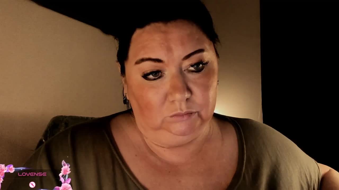 Alinahott1 Adult Chat August 11, 2025