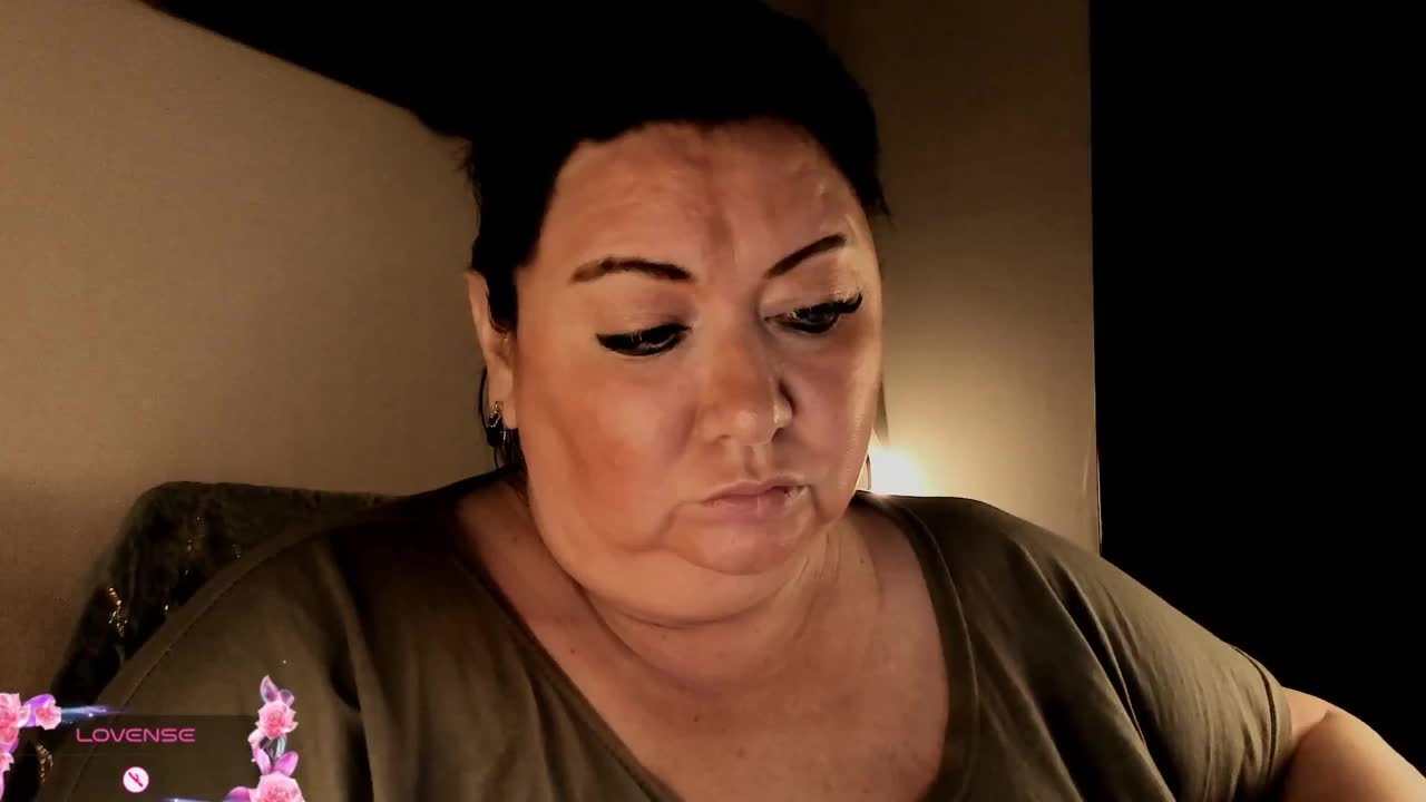 Alinahott1 Adult Chat August 11, 2025