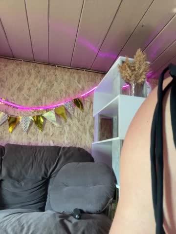 Mini-Molly69x Adult Chat August 11, 2025