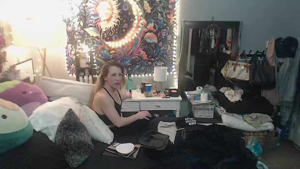 elleekaypetite Adult Chat August 10, 2025