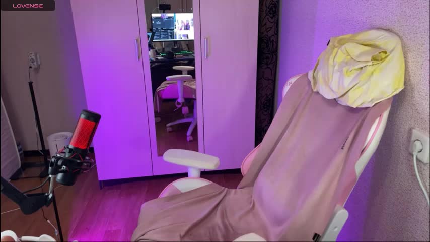 Katrin__kiss Adult Chat August 11, 2025