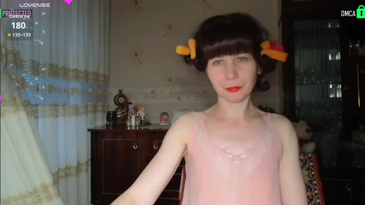 caroliiine Adult Chat August 11, 2025