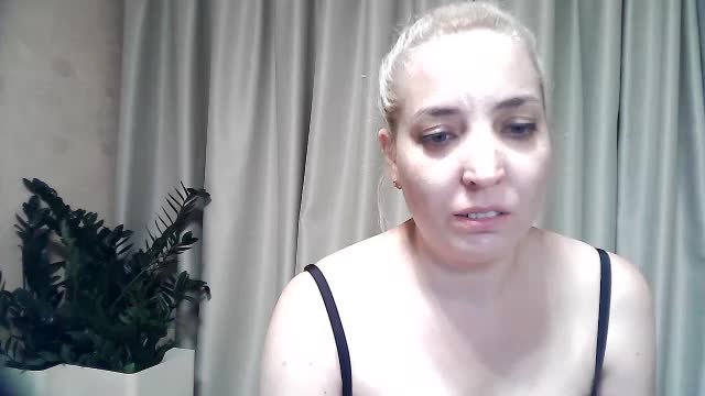 mariska-kiska Adult Chat August 11, 2025