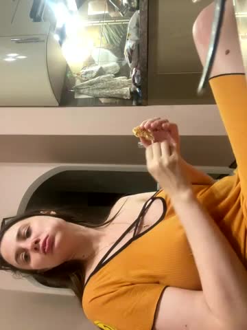 Flossy_Vettie Adult Chat August 11, 2025