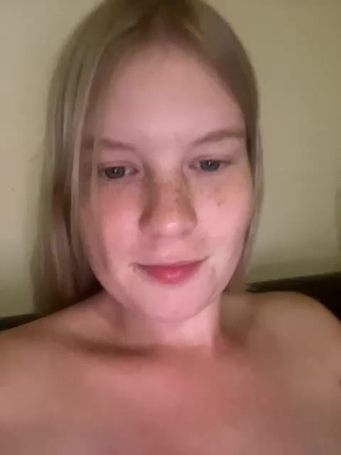 Amelia2004 Adult Chat August 11, 2025